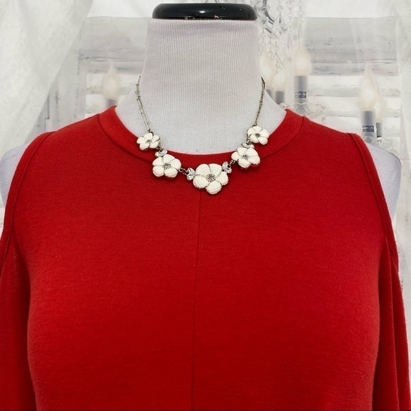 Michael Kors XS Solid Red Cold 3/4 Sleeve Cold Shoulder Twist Top Shirt Soft - Picture 2 of 8